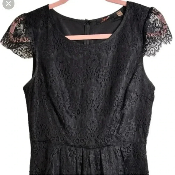 Dex Black Lace Dress, cap sleeves, lined, Small. Pretty, Whimsical, Goth, Prom - Picture 1 of 12